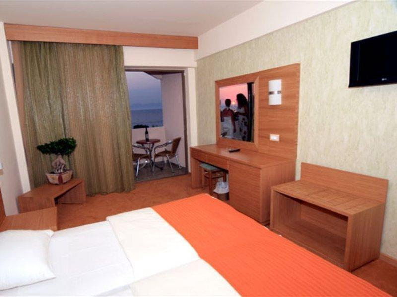 Ialyssos Bay Hotel Іялісос Екстер'єр фото
