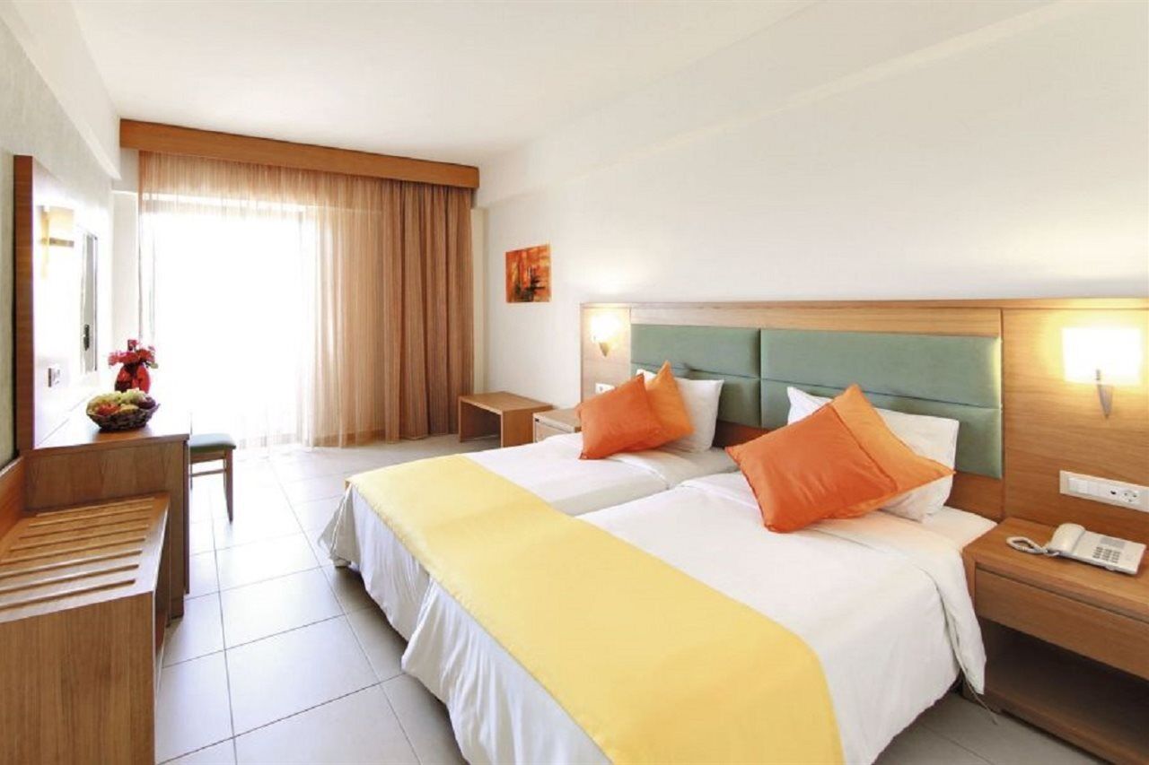 Ialyssos Bay Hotel Іялісос Екстер'єр фото