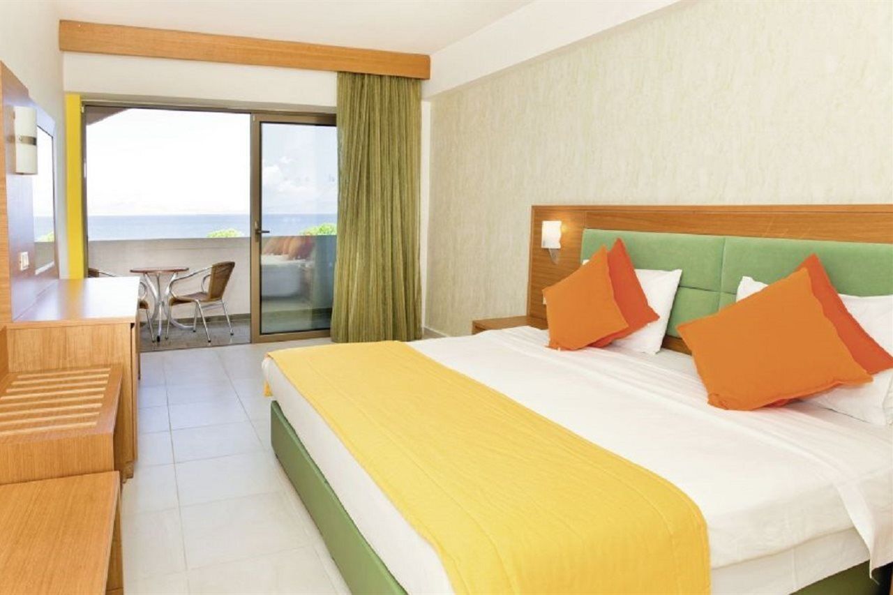 Ialyssos Bay Hotel Іялісос Екстер'єр фото